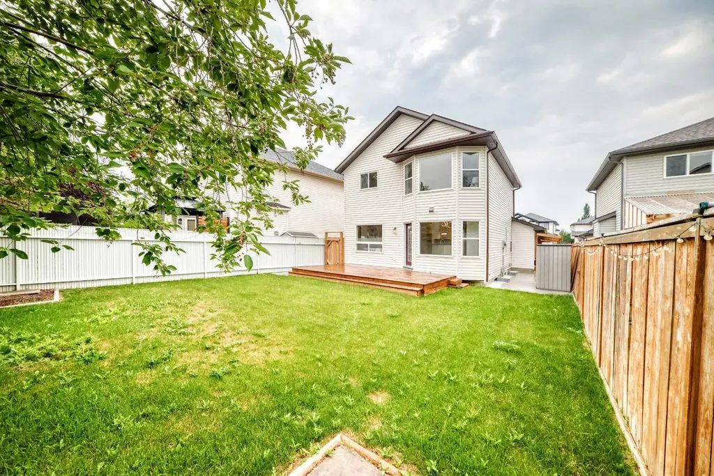 262 Coventry Court NE Calgary AB T3K 5E8