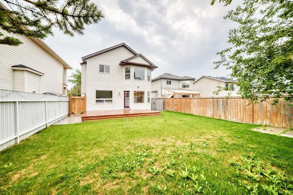 262 Coventry Court NE Calgary AB T3K 5E8