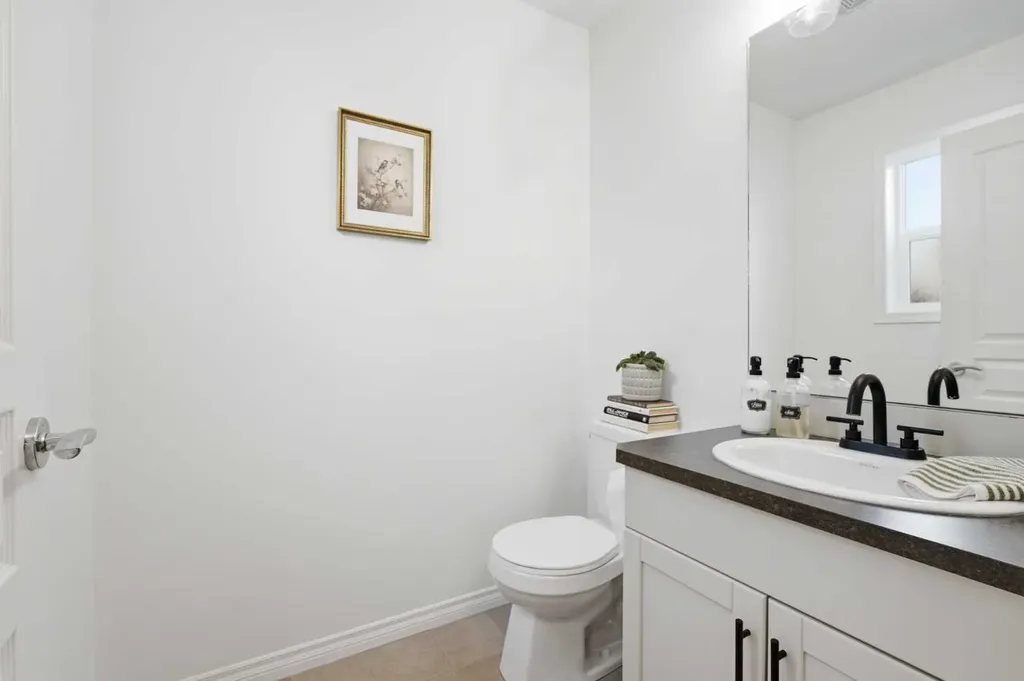 14 Reid Court Sylvan Lake AB T4S 0L9