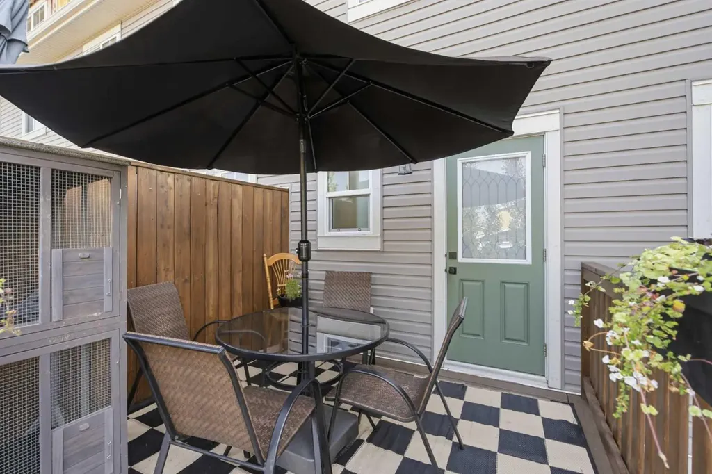 14 Reid Court Sylvan Lake AB T4S 0L9