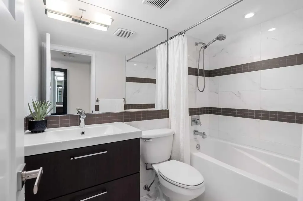 225 25 Avenue SW Calgary AB T2S 2V2