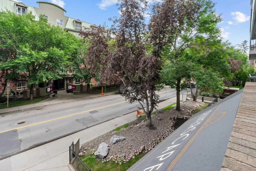 225 25 Avenue SW Calgary AB T2S 2V2