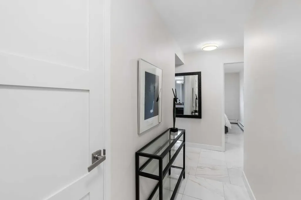 225 25 Avenue SW Calgary AB T2S 2V2
