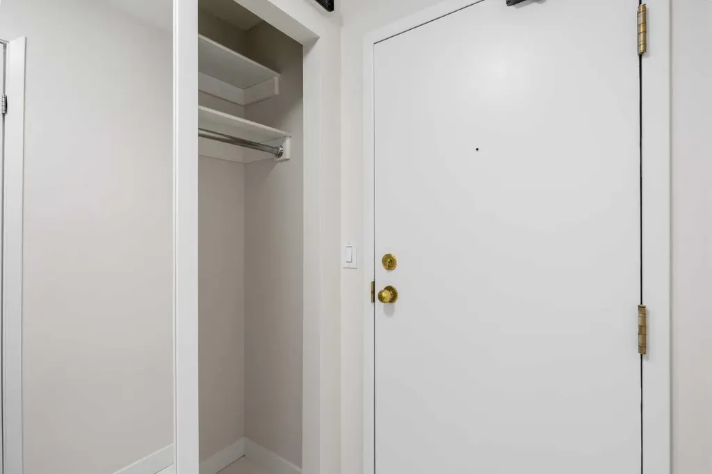 225 25 Avenue SW Calgary AB T2S 2V2