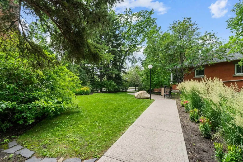 225 25 Avenue SW Calgary AB T2S 2V2