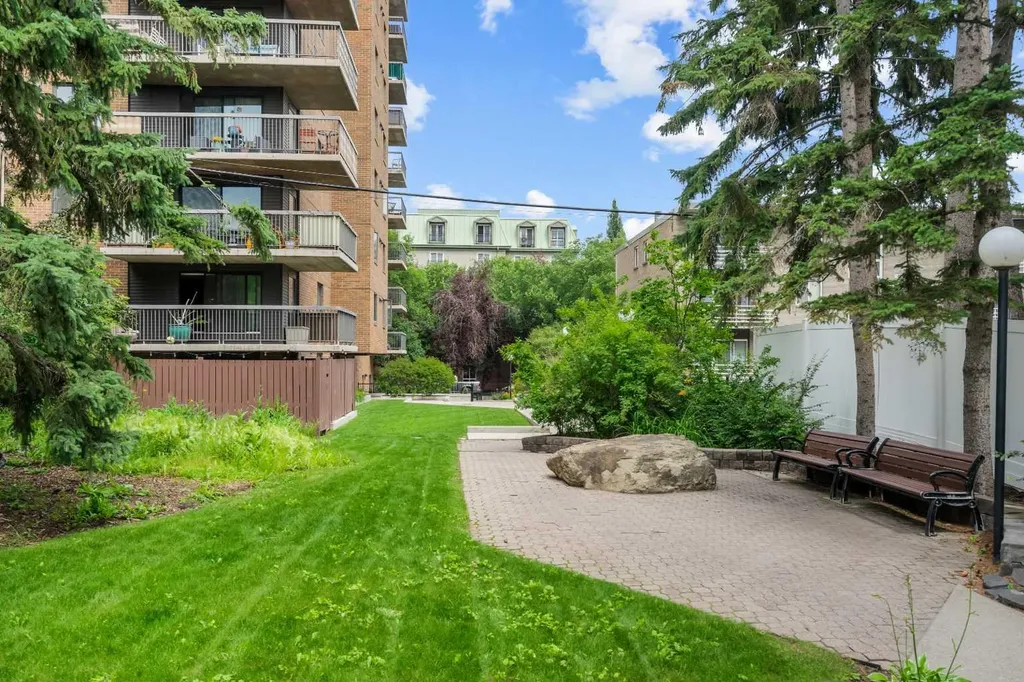225 25 Avenue SW Calgary AB T2S 2V2