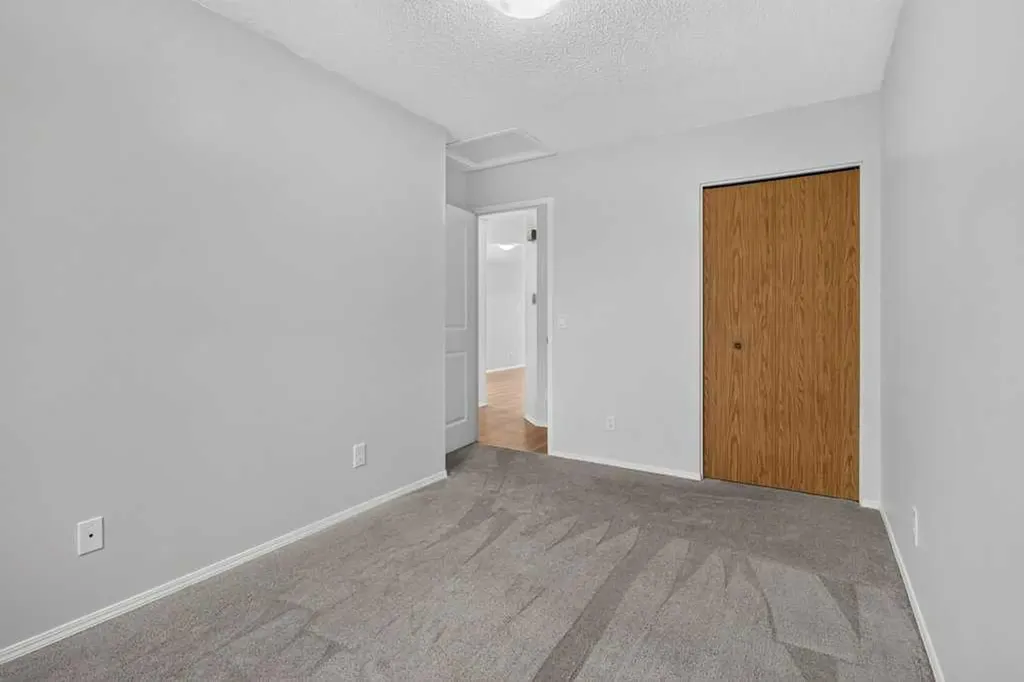 44 Falshire Close NE Calgary AB T3J 3A1