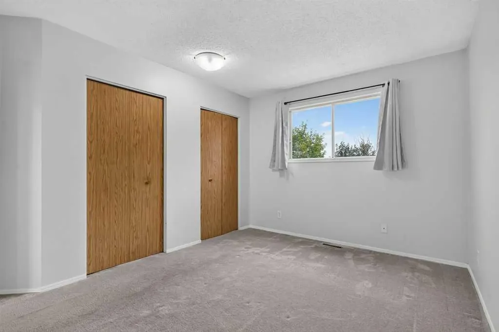 44 Falshire Close NE Calgary AB T3J 3A1