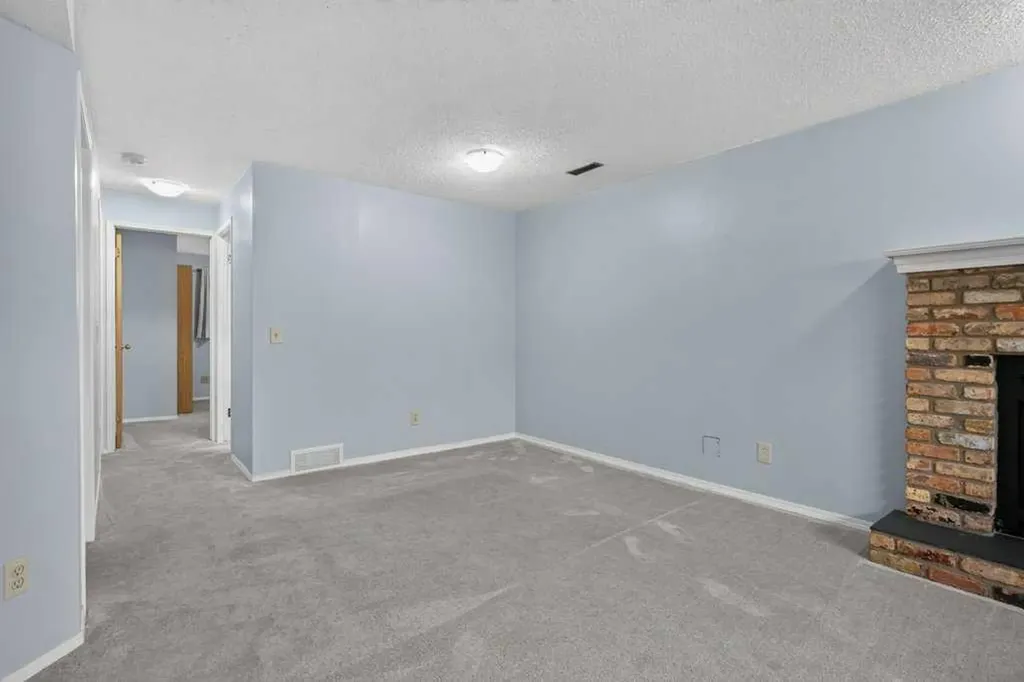 44 Falshire Close NE Calgary AB T3J 3A1
