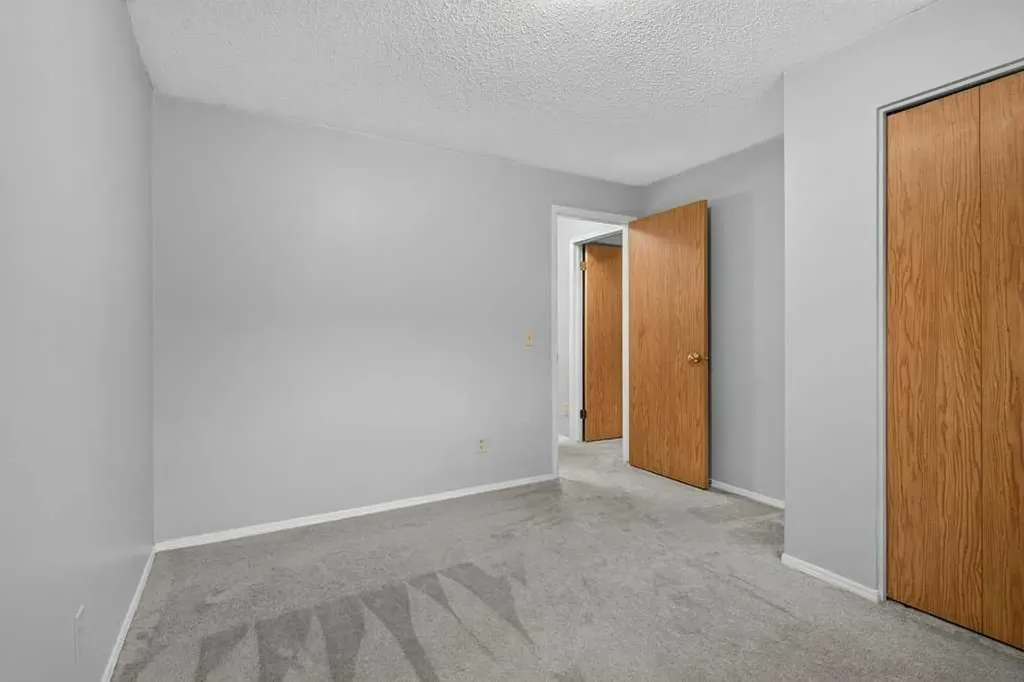 44 Falshire Close NE Calgary AB T3J 3A1
