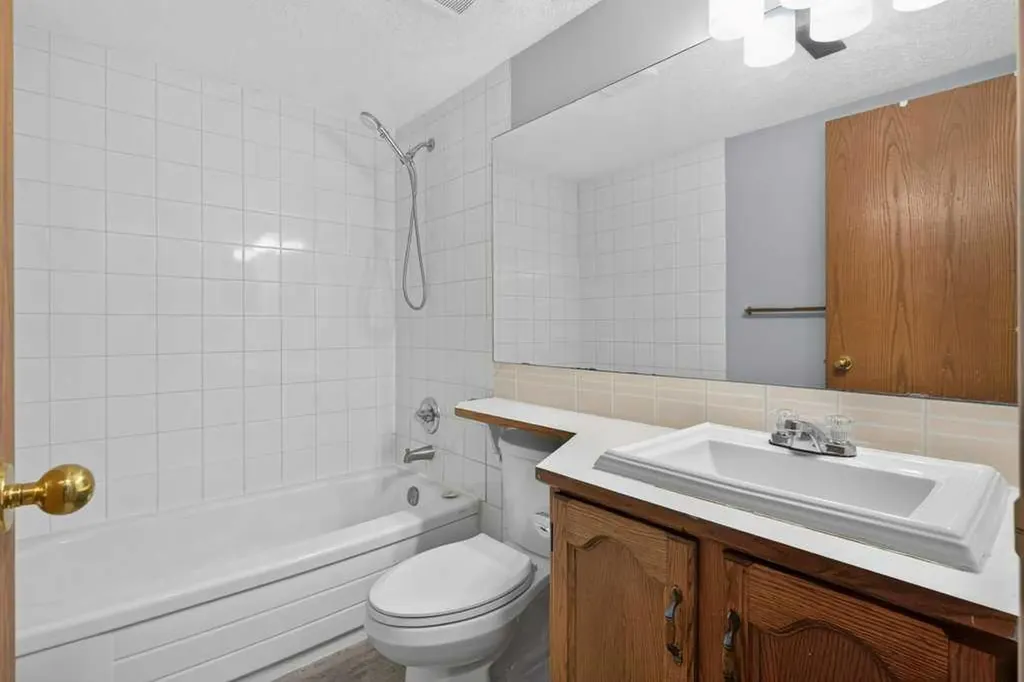 44 Falshire Close NE Calgary AB T3J 3A1
