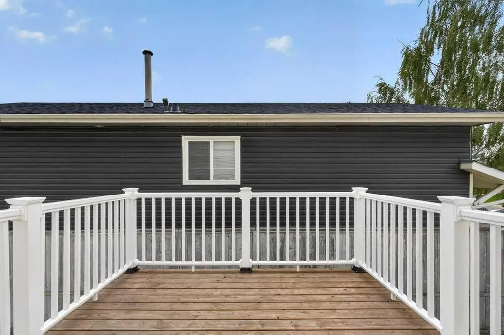 44 Falshire Close NE Calgary AB T3J 3A1