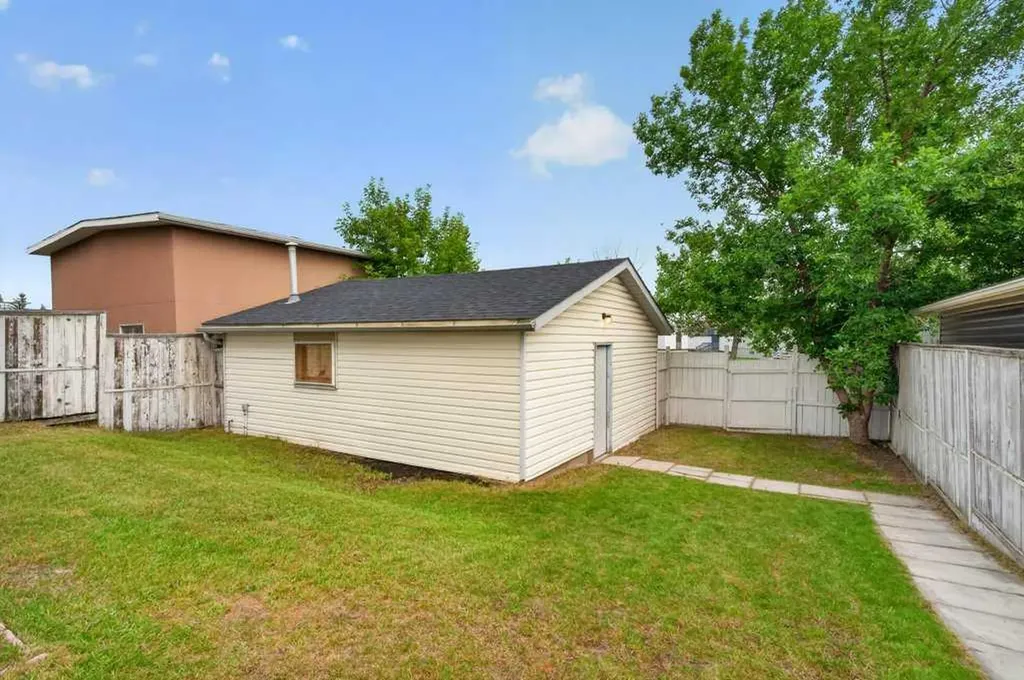 44 Falshire Close NE Calgary AB T3J 3A1