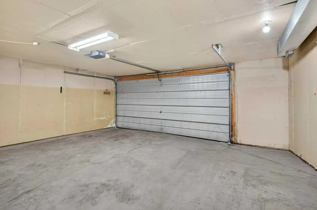 44 Falshire Close NE Calgary AB T3J 3A1