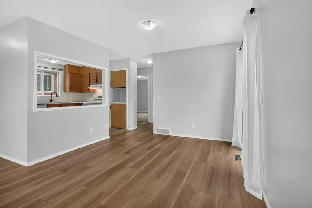 44 Falshire Close NE Calgary AB T3J 3A1