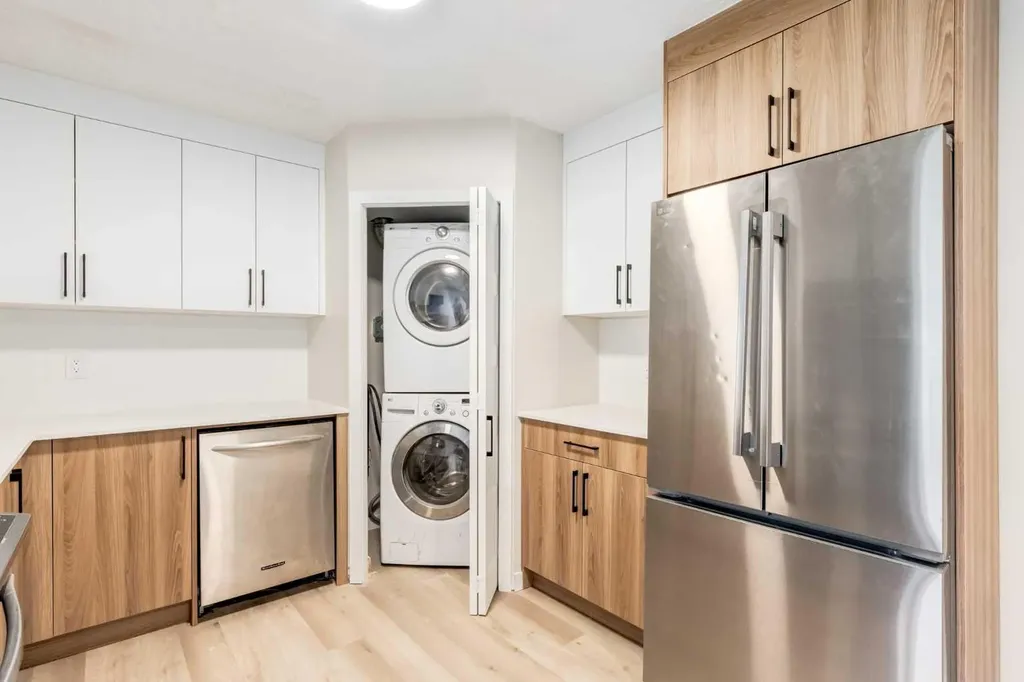 3809 45 Street SW Calgary AB T3B1T3