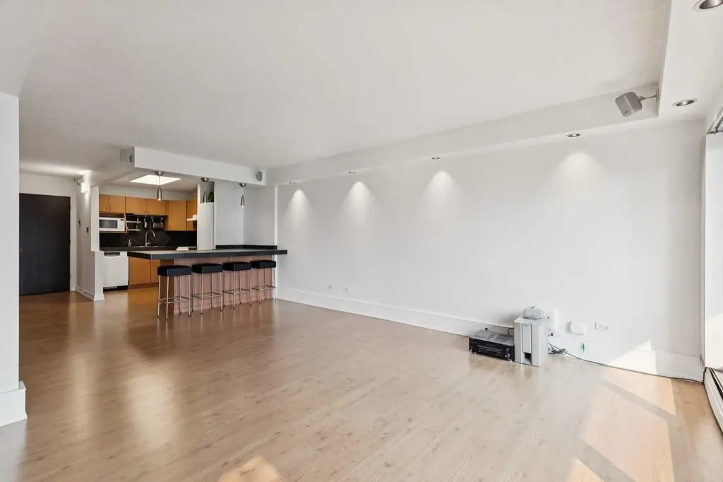 328 Cedar Crescent SW Calgary AB T3C 2Y8