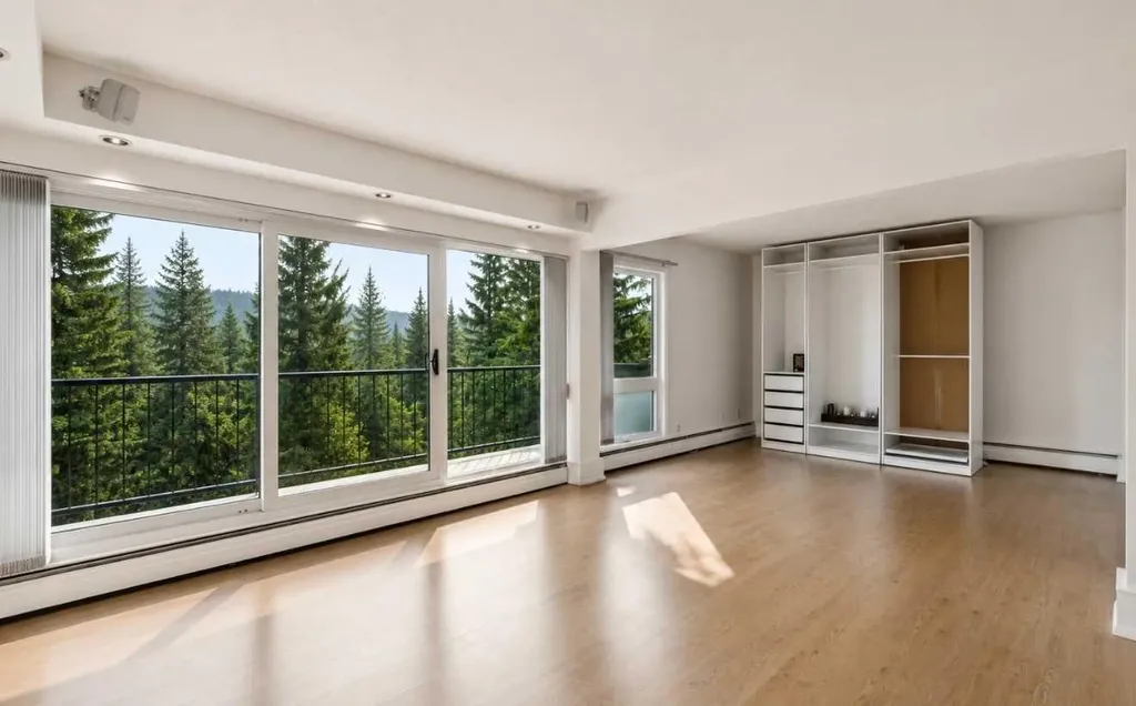 328 Cedar Crescent SW Calgary AB T3C 2Y8