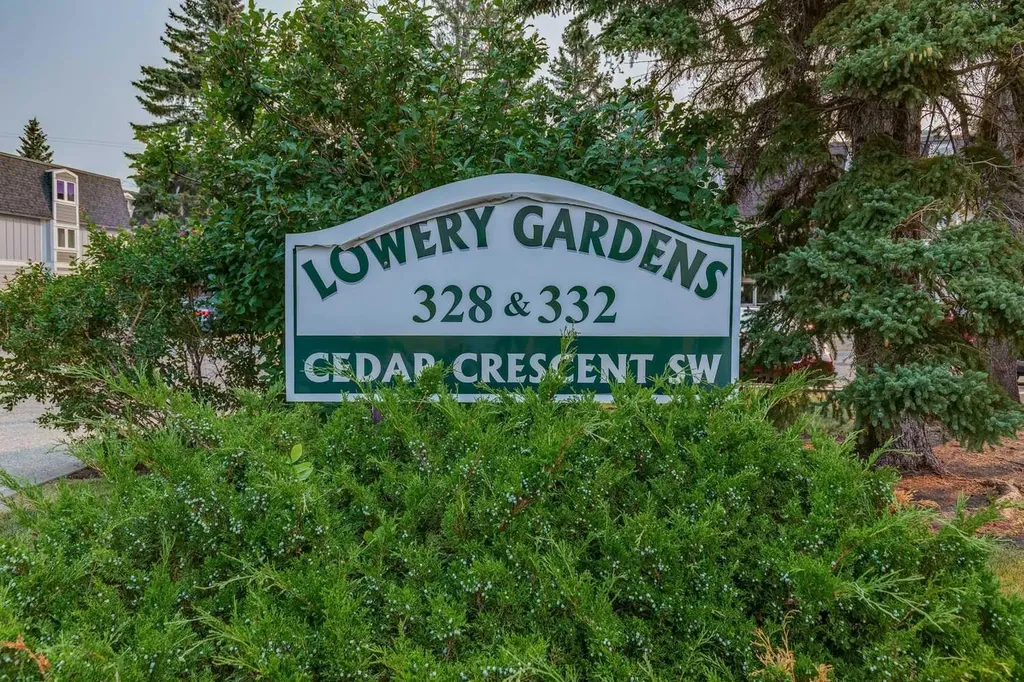 328 Cedar Crescent SW Calgary AB T3C 2Y8