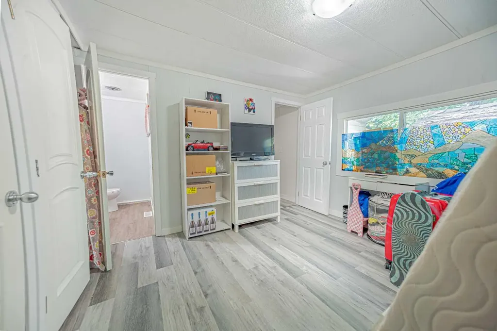 6834 59 Avenue Red Deer AB T4P1C9