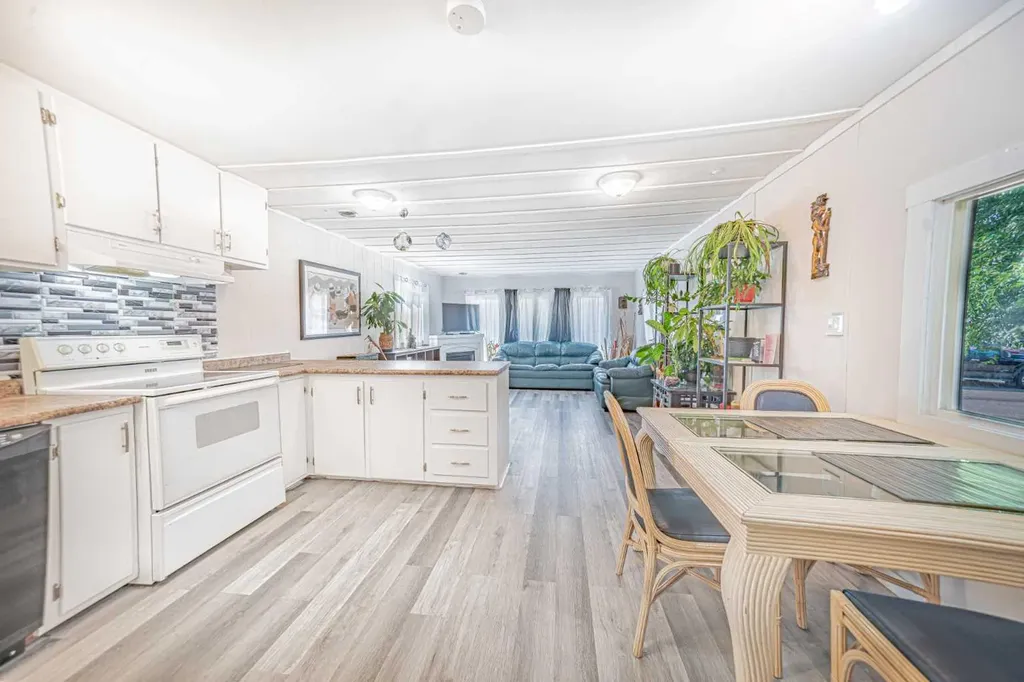 6834 59 Avenue Red Deer AB T4P1C9