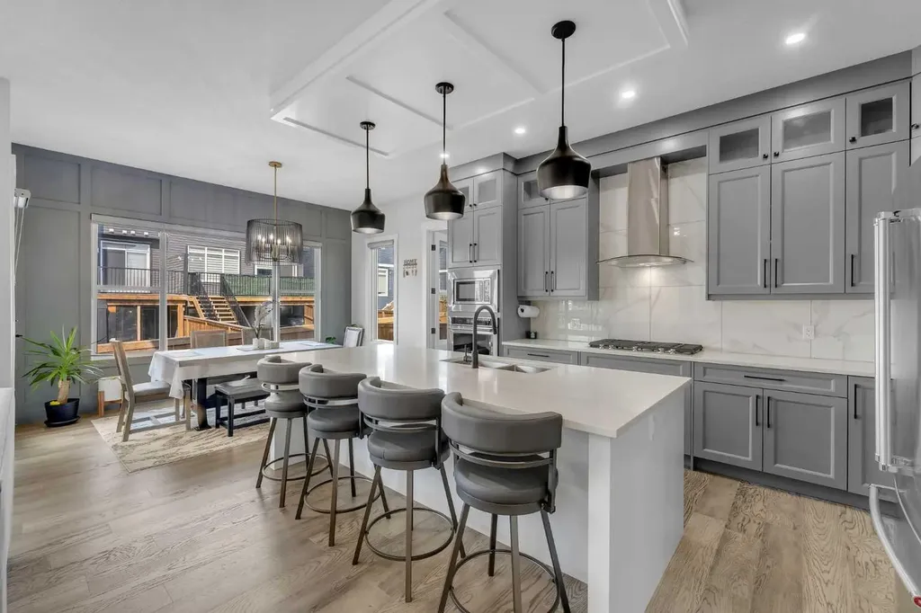 32 Waterford Terrace Chestermere AB T1X 2P6