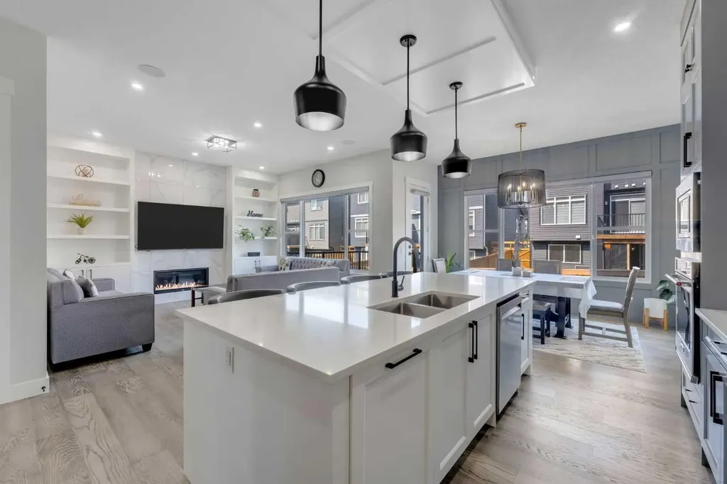 32 Waterford Terrace Chestermere AB T1X 2P6