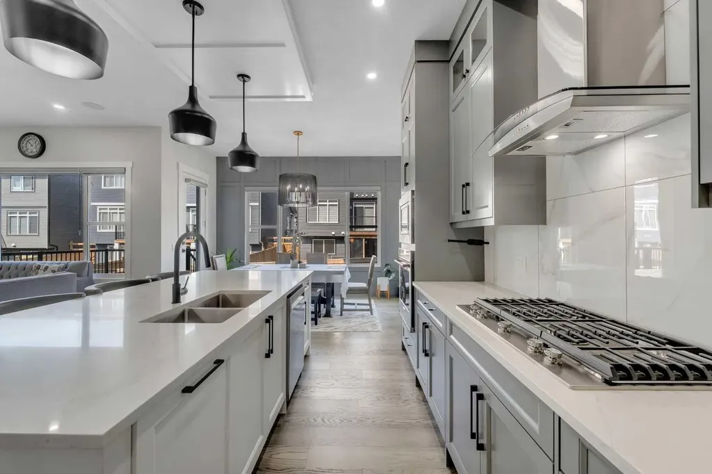 32 Waterford Terrace Chestermere AB T1X 2P6