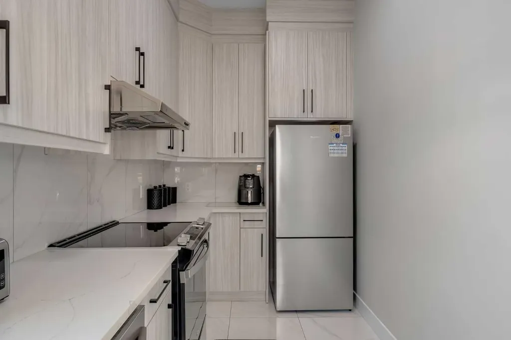32 Waterford Terrace Chestermere AB T1X 2P6