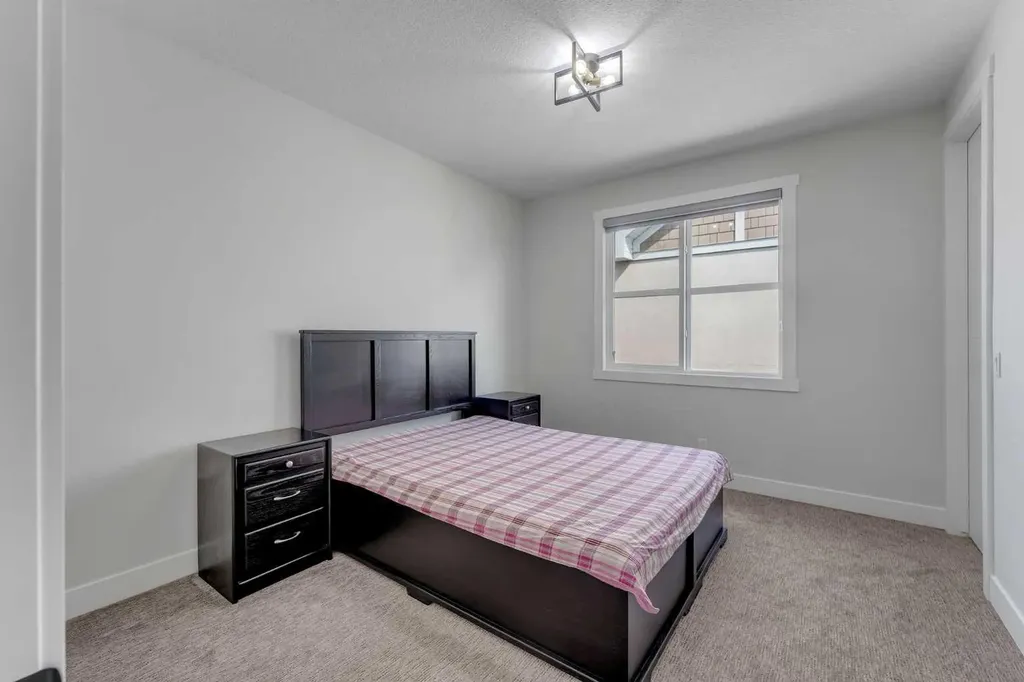 32 Waterford Terrace Chestermere AB T1X 2P6