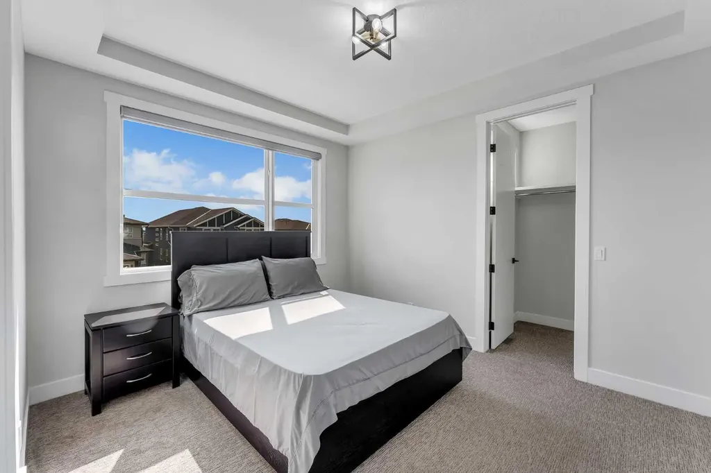 32 Waterford Terrace Chestermere AB T1X 2P6