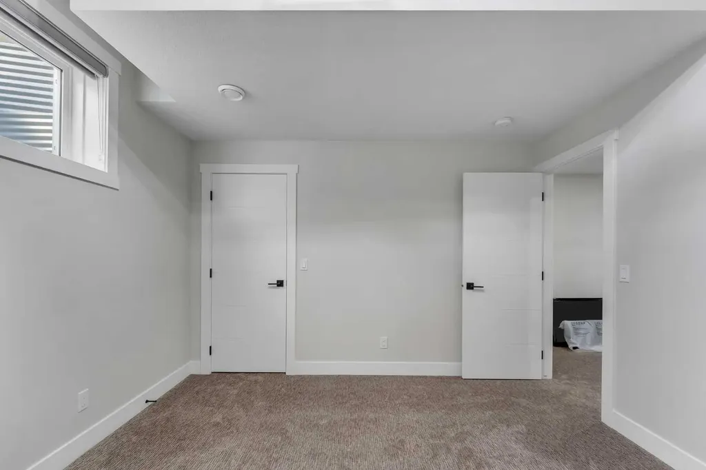 32 Waterford Terrace Chestermere AB T1X 2P6