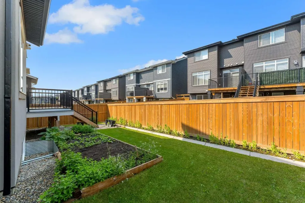 32 Waterford Terrace Chestermere AB T1X 2P6