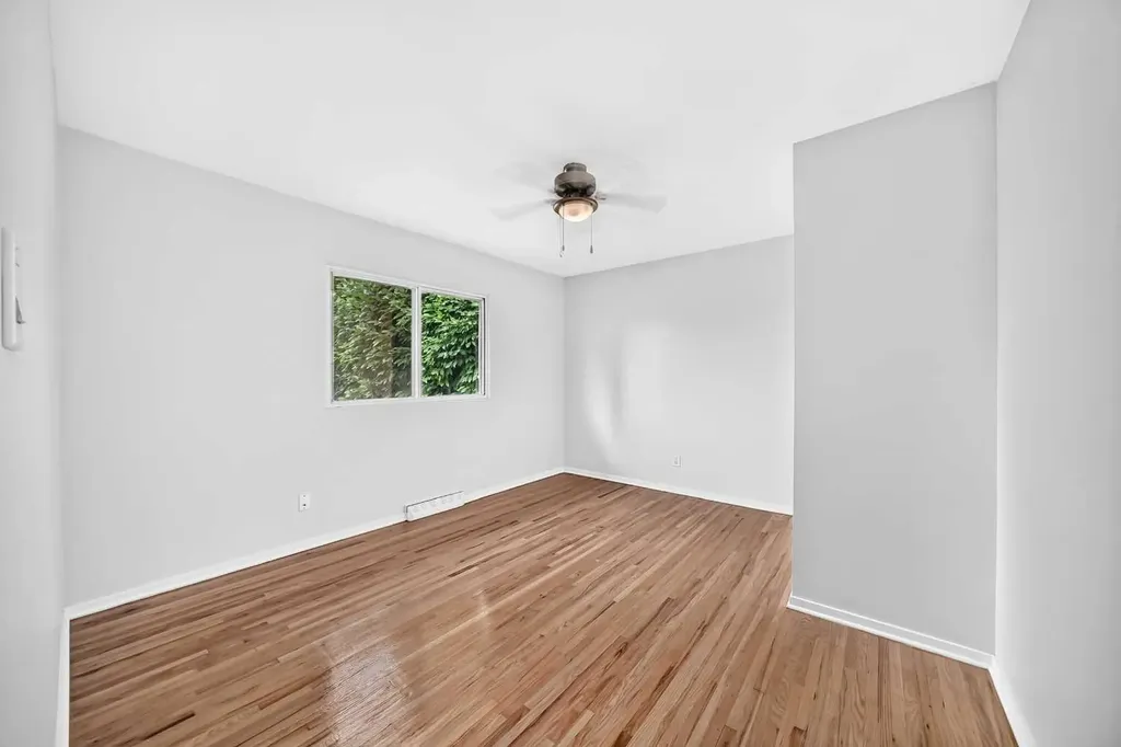 39 Healy Drive SW Calgary AB T2V 2Z8