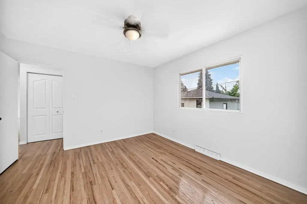 39 Healy Drive SW Calgary AB T2V 2Z8