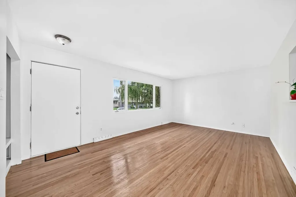 39 Healy Drive SW Calgary AB T2V 2Z8