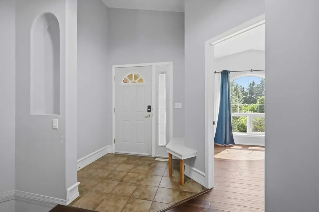 5508 49 Avenue Alix AB T0C 0B0