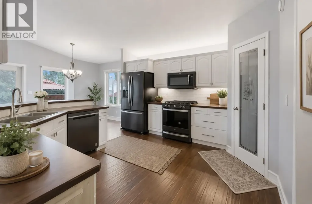 5508 49 Avenue Alix AB T0C 0B0
