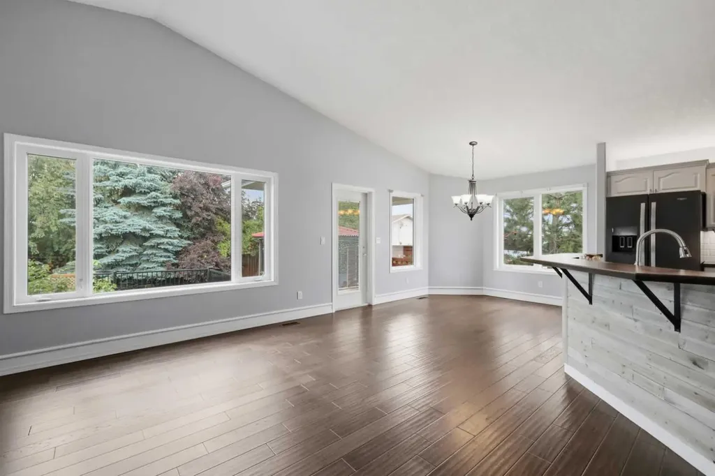5508 49 Avenue Alix AB T0C 0B0