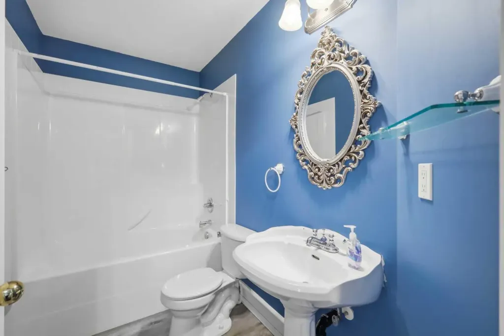 5508 49 Avenue Alix AB T0C 0B0