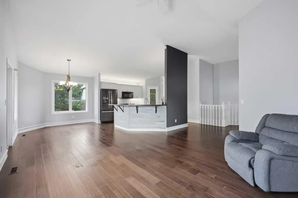 5508 49 Avenue Alix AB T0C 0B0