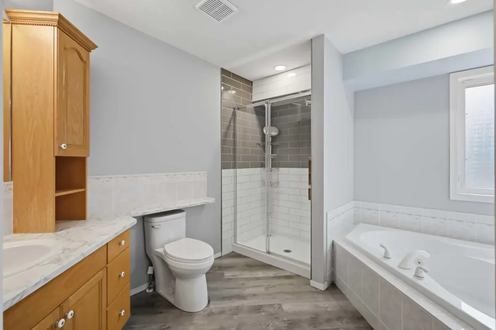 5508 49 Avenue Alix AB T0C 0B0