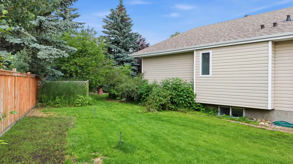 5508 49 Avenue Alix AB T0C 0B0