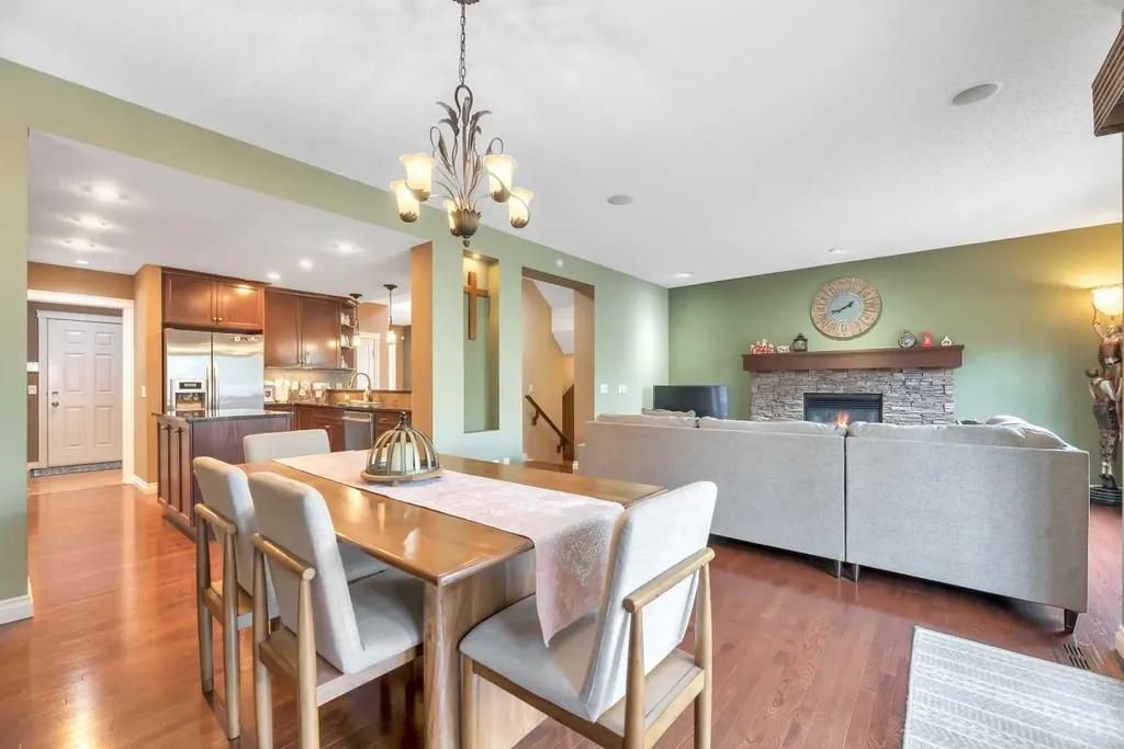 331 Mahogany Court SE Calgary AB T3M 0T5