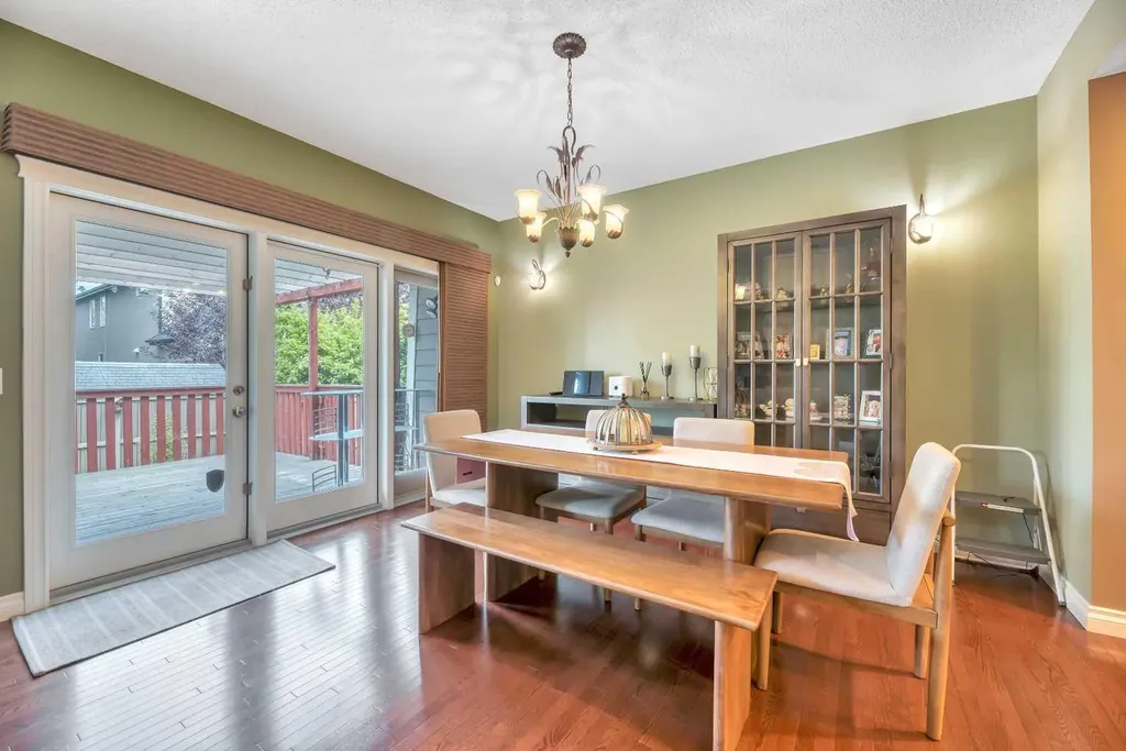 331 Mahogany Court SE Calgary AB T3M 0T5