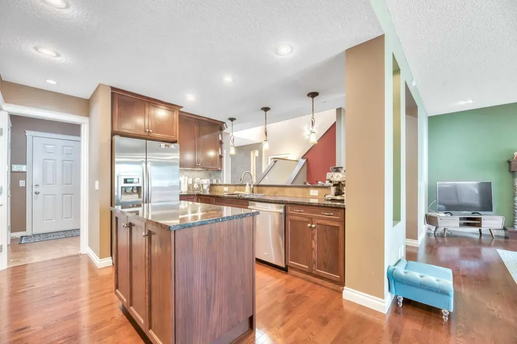 331 Mahogany Court SE Calgary AB T3M 0T5