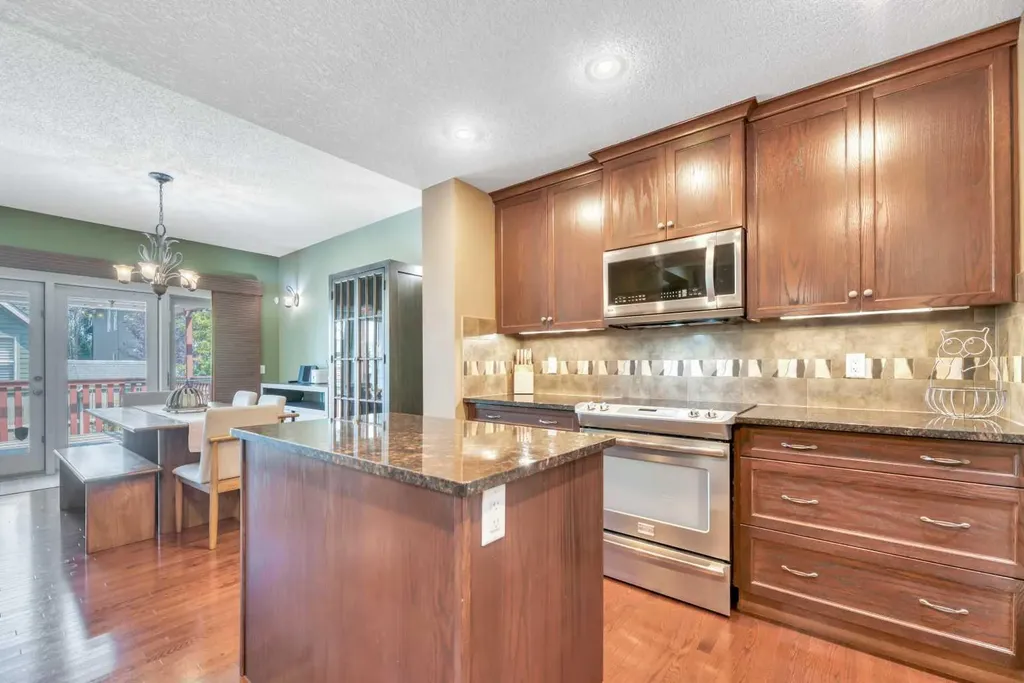 331 Mahogany Court SE Calgary AB T3M 0T5