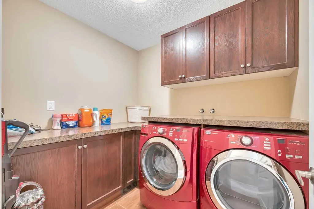 331 Mahogany Court SE Calgary AB T3M 0T5