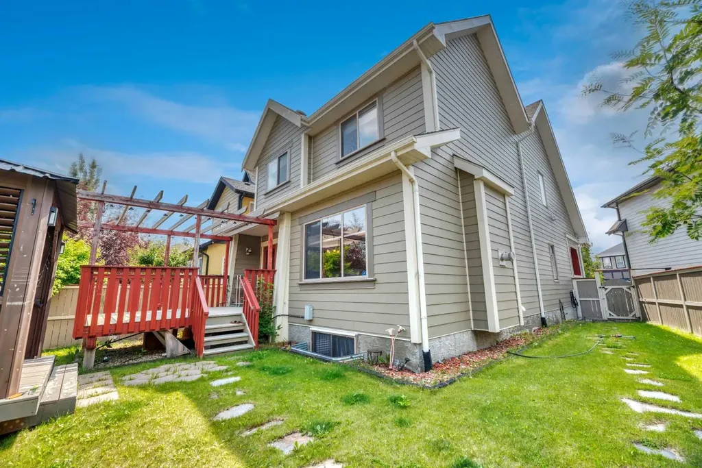 331 Mahogany Court SE Calgary AB T3M 0T5