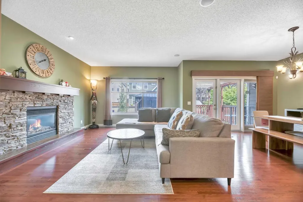 331 Mahogany Court SE Calgary AB T3M 0T5